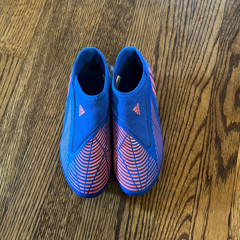 Adidas Predator Laceless Cleats